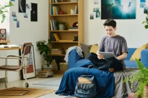 Mahasiswa di Kamar Kost Eksklusif Jogja Harian